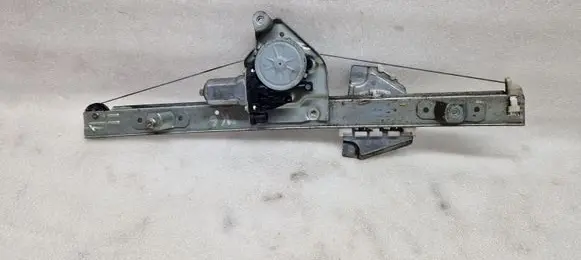 Suzuki Grand Vitara II Rear window lifting mechanism without motor 8346065J00