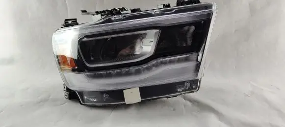 Dodge RAM 1500 DS Headlight/headlamp 68316082AG