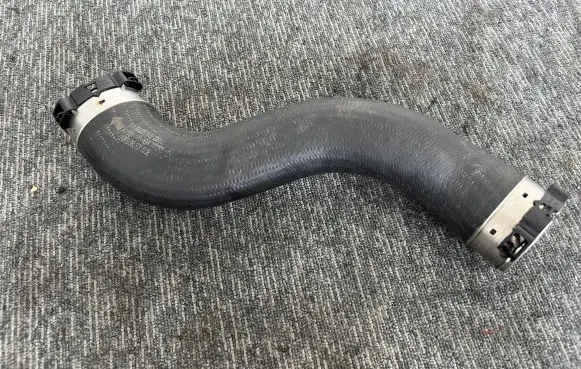 Mercedes-Benz C W204 Intercooler hose/pipe A2045283382