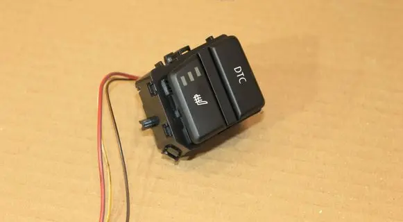BMW 5 E60 E61 Seat heating switch 913788304