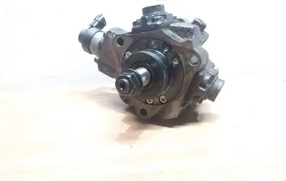 KIA Ceed Fuel injection high pressure pump 331002A400