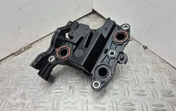 Toyota RAV 4 (XA50) Oil breather separator 1221125011