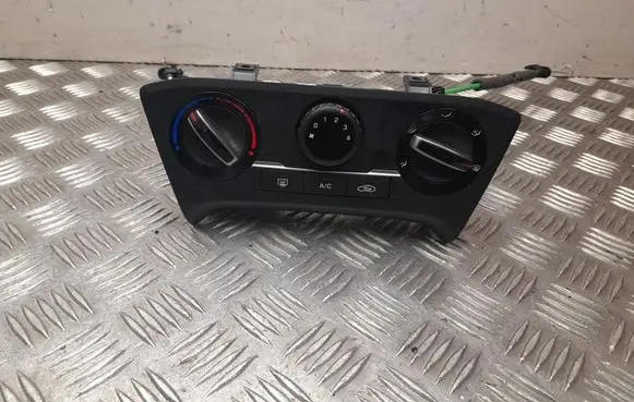 Hyundai i20 (GB IB) Climate control unit 97250C8410