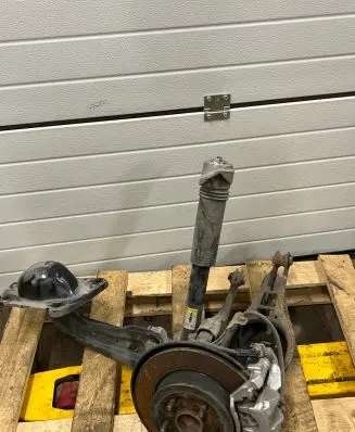 Toyota C-HR I Rear wheel hub spindle/knuckle 