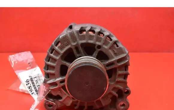 Volkswagen PASSAT B6 Generator/alternator 03L903023E