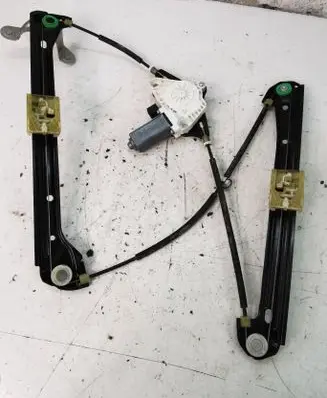 Volkswagen Golf VII Front door window regulator with motor 5G4837462H C03533105 095910