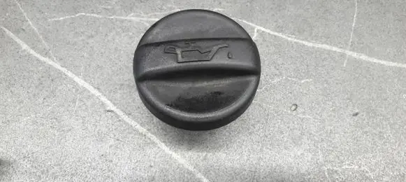 Citroen C4 Grand Picasso Oil filler cap 