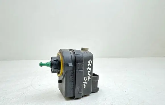 Renault Scenic I Headlight level adjustment motor R7700840141