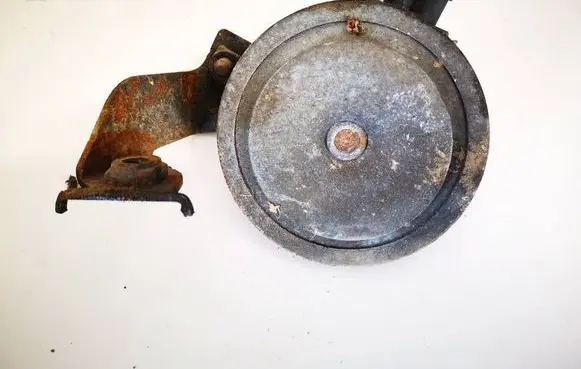 Volkswagen Golf IV Horn signal