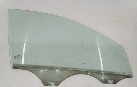 Hyundai i30 Front door window glass four-door