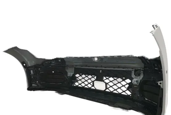 Volkswagen Golf V Front bumper 5H0807221AB