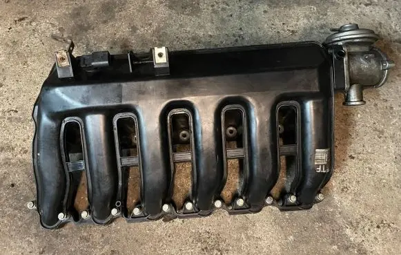BMW X5 E70 Intake manifold 7790700 7790701