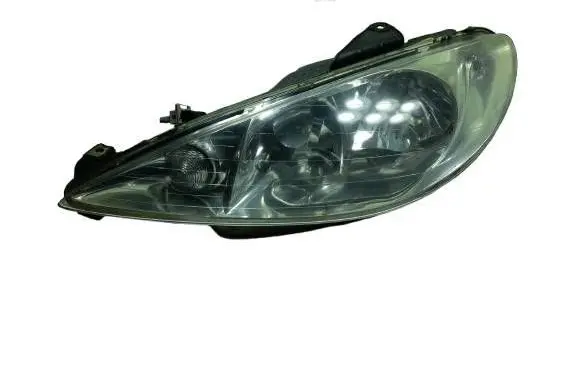 Peugeot 206 Headlight/headlamp 9628666880KASACJA 9628666880