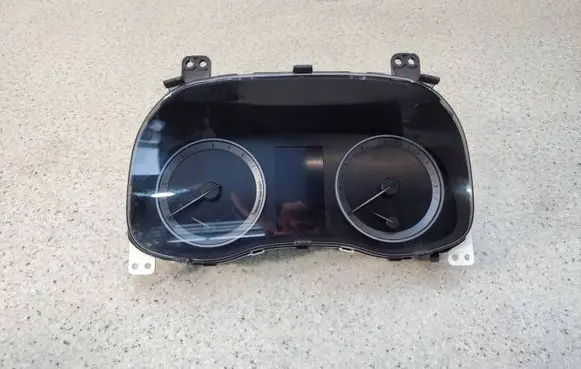 Speedometer (instrument cluster)