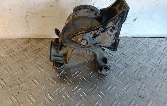 Toyota RAV 4 (XA40) Engine mount bracket 1T081602