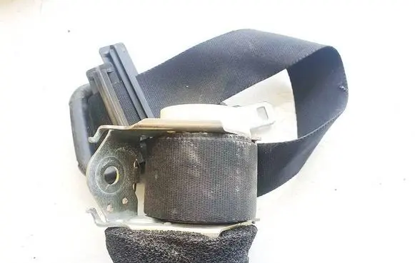 Ford Galaxy Rear seatbelt 33051323 611b68-s