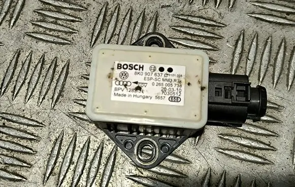 Audi Q5 SQ5 ESP acceleration yaw rate sensor 8K0907637