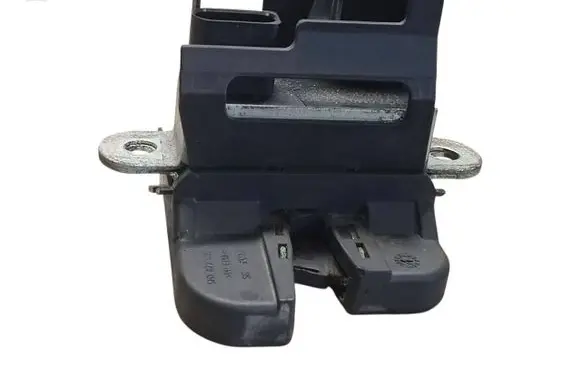 Volkswagen Golf Plus Tailgate/trunk/boot lock/catch/latch 5M0827505B