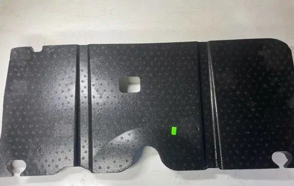 Mercedes-Benz GL X166 Other trunk/boot trim element A1668990196