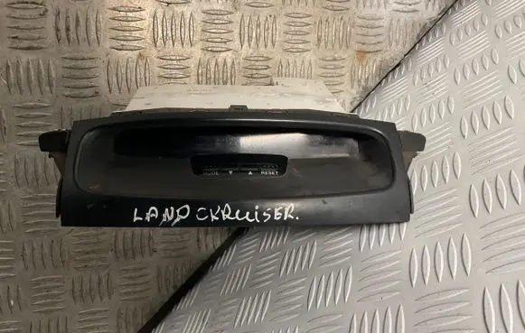 Toyota Land Cruiser (J120) Clock 