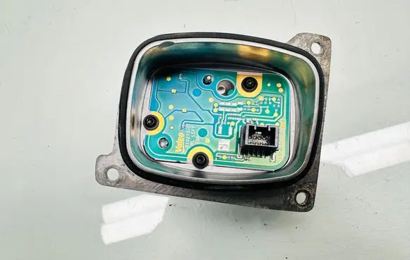 Renault Talisman Xenon control unit/module 90064552 M300SW57