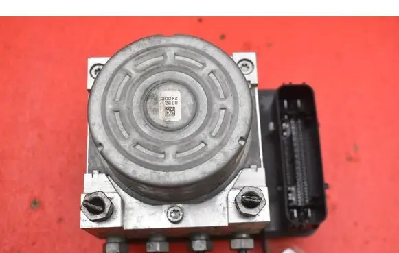 Ford Focus ABS Pump JX612B373CP