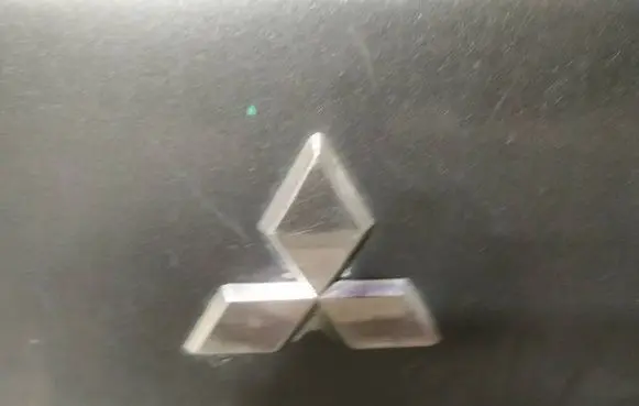 Mitsubishi Outlander Manufacturer badge logo/emblem 