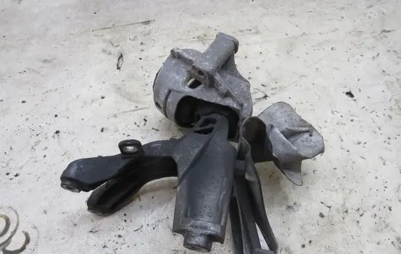 Audi A4 S4 B8 8K Engine mount vacuum valve GMAUTO4574097