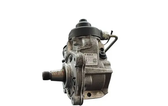 Volkswagen Touran III Fuel injection high pressure pump 0445010514 03L130755D 09091210