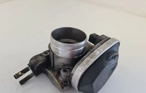 Volkswagen PASSAT B5.5 Throttle valve 06B133062L