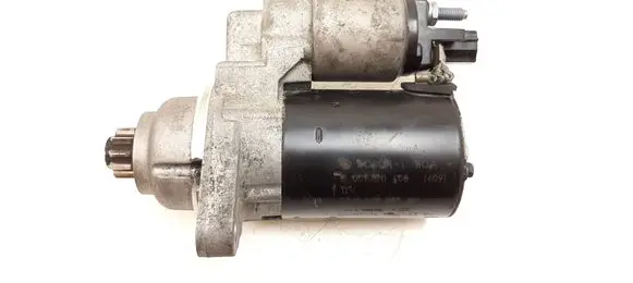 Volkswagen Golf V Starter motor 021911023M 0001120408