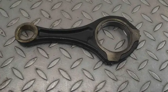 Mercedes-Benz Sprinter W906 Connecting rod/conrod A6423035