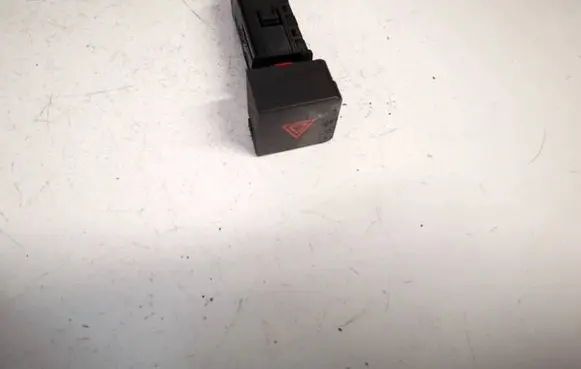 Chevrolet Captiva Hazard light switch 202005304