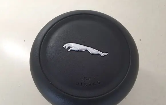 Steering wheel airbag