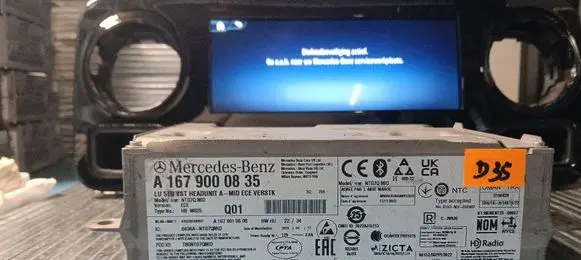 Mercedes-Benz GLE W167 Radio/GPS head unit trim A1679000835