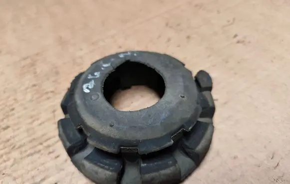 Jeep Grand Cherokee (WJ) Front coil spring rubber mount 