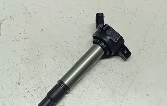 Toyota RAV 4 (XA40) High voltage ignition coil 9091902258 10R035444