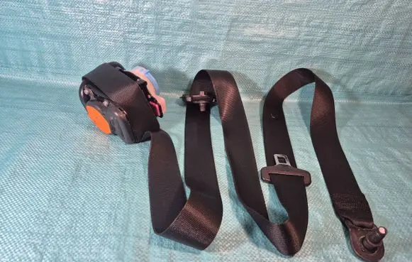 Mercedes-Benz B W246 W242 Front seatbelt 0589P1000220