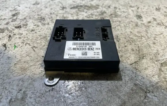Mercedes-Benz E W211 Comfort/convenience module 2115452132 00007112A D7112A220342500