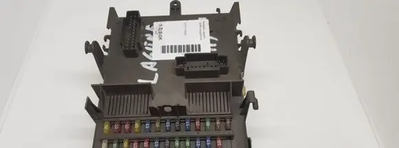 Renault Laguna II Fuse module 8200148610 8200004201