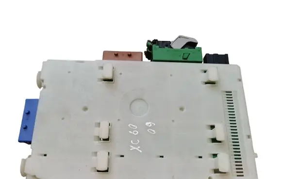 Volvo V70 Fuse module 7G9T14C256FA 30765624AE 3659AF01125TP