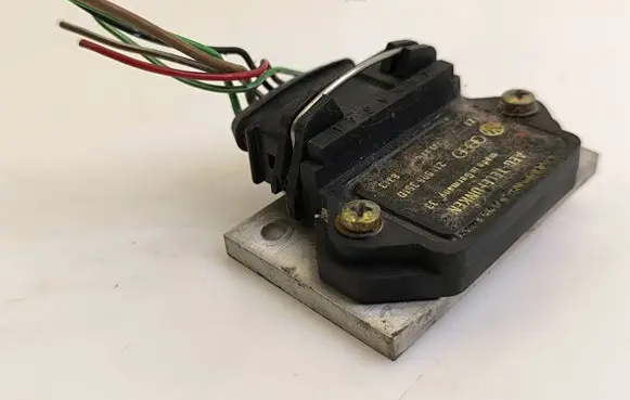 Volkswagen PASSAT B5.5 Ignition amplifier control unit 2119053510 333231 8313