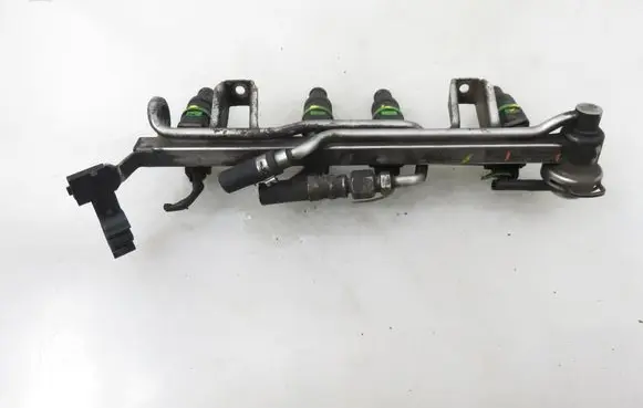 Volkswagen PASSAT B5.5 Fuel main line pipe 06B133313M