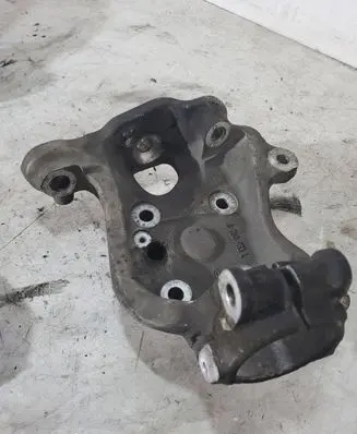 BMW 5 E60 E61 Front wheel hub 6760953