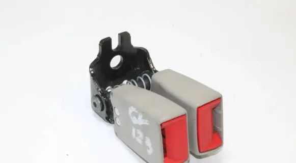 Ford Fusion Middle seatbelt buckle (rear) 34115546A