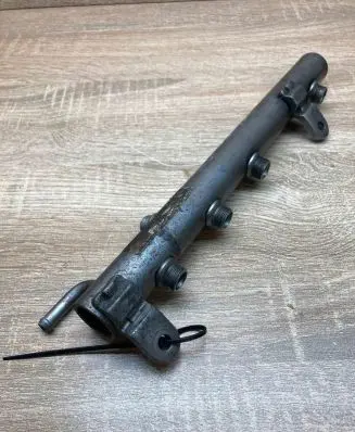 Mercedes-Benz E W211 Fuel main line pipe A6420700495