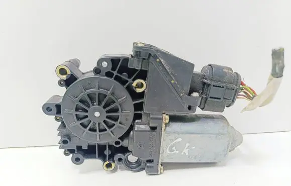Audi A4 S4 B5 8D Rear door window regulator motor 8D1971663AK