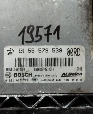 Opel Insignia A Engine control unit/module 55573539 0281015774