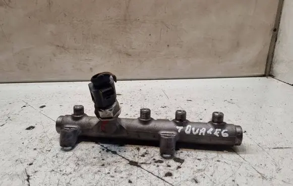 Volkswagen Touareg I Fuel main line pipe 059130089AH 100000074