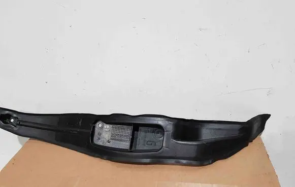 Citroen C5 Fender end trim 9682864180